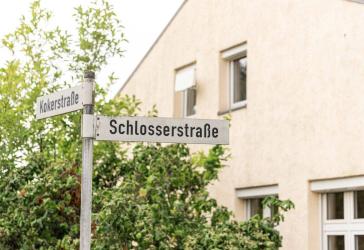 Charmantes Reihenendhaus mit großem Grundstück, Doppelgarage und viel Potenzial in Lübeck-Kücknitz