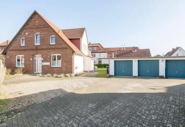 Gefragte Lage nahe dem Steinhuder Meer - attraktives Wohn- und Geschäftshaus über 6,7 % Rendite