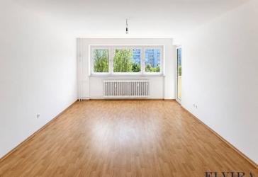 Karlsfeld - helle und großzügige 3 Zimmerwohnung mit 2 Balkonen