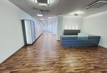 Moderne Gewerbefläche in hochfrequentierter Top Lage individuell aufteilbar 200-360m²
