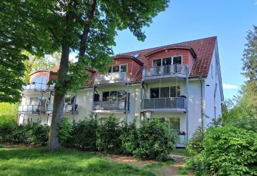 Charmante 3-Zimmer-Maisonettewohnung, TG-Stellplatz & Balkon in grüner Lage von Hamburg Meiendorf