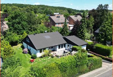 Großzügiges Schwedenhaus mit Garten und Garage in Hückelhoven-Stadt