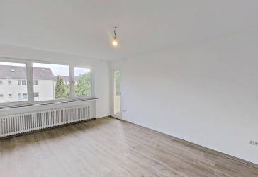 Ihr neues Familiendomizil: Großzügige 4-Zimmer-Wohnung mit Balkon & 2 Tageslichtbädern