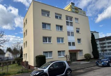 Geräumige Drei-Zimmer-Wohnung mit Balkon
