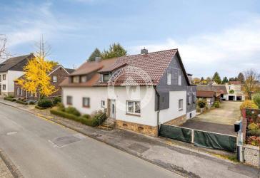 Viel Platz für Ihre Ideen! Kombinieren Sie Wohnen, Gewerbe oder Hobby!