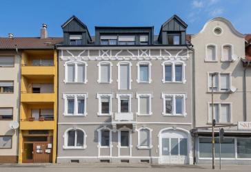 Altbau-Eleganz trifft Moderne: Stilvolle 3-Zimmer-Wohnung in Citylage als perfekte Kapitalanlage