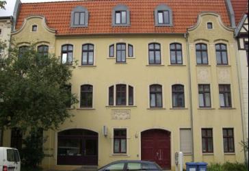 gepflegtes Mehrfamilienhaus-Ensemble in Magdeburg-Sudenburg - 18 Wohnungen, 1 Gewerbeeinheit, 2 Stellplätze