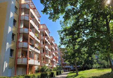 Zeitgemäßes Wohnen im modernisierten Mehrfamilienhaus