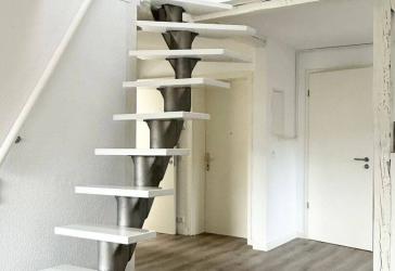 Hell, modern, gemütlich: Dein neues Zuhause im Dachgeschoss