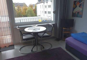 Helles Apartment mit Balkon und Aufzug nahe der Koblenzer Innenstadt