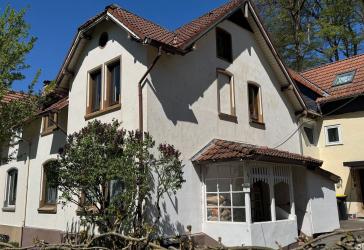 Ideal für den Handwerker - Charmante Doppelhaushälfte mit Altbauflair in ruhiger Lage