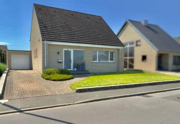 Familienglück in Erkelenz-Lövenich - Freistehendes Einfamilienhaus mit großem Garten