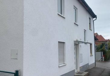 ***Haus mit drei Wohnungen ***5,38 % Brutto-Rendite***