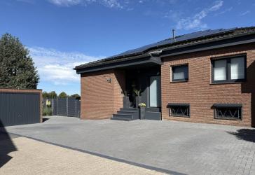 Modernisiertes Reihenendhaus in unverbaubarer Feldrandlage - provisionsfrei