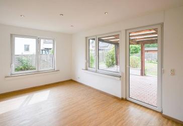 Herford-Herringhausen: Charmante Erdgeschosswohnung mit großzügigem Garten!