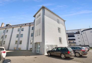 Renditeobjekt, vermietete 6er-WG mit 3 Badezimmern