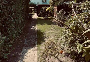 Ab sofort / Erstbezug nach Komplett-Sanierung: Modernes Reihenhaus mit Traumgarten in Wedel