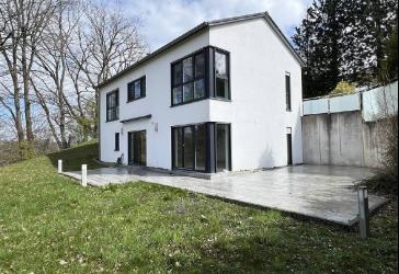 Modernes Einfamilienhaus in schöner Lage mit Top-Energiekennwert