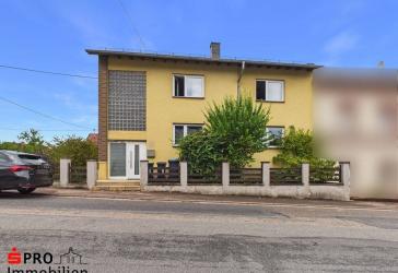 Vielseitiges Zweifamilienhaus in Heusweiler-Holz