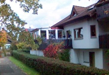 Schöne, große 3,5 Zi-OG Wohnung mit Wintergarten.