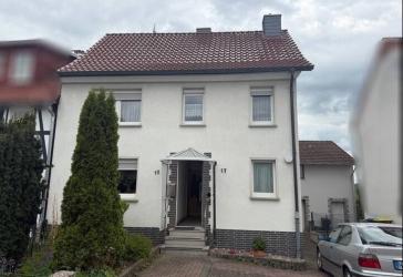 Wohnhaus mit Garage am Petersberg
