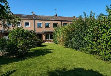 Reihenhaus mit schönem Garten - Sanierungsobjekt mit viel Potenzial in Neuss- Weckhoven!