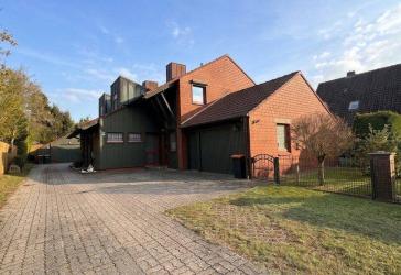 Ein Zuhause zum Wohlfühlen - mit Kamin, geschütztem Garten und überraschend viel Platz