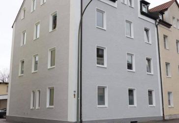Attraktive 2-Zimmer-Wohnung mit Stellplatz in Landshut – Teil eines umfassend modernisierten Mehrfamilienhauses mit nur 8 Wohneinheiten