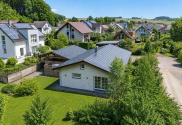 Design Bungalow mit Carport an ruhiger Waldrandlage - PROVISIONSFREI -