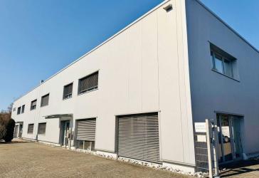 Hennef: Gewerbehalle im Industriegebiet Hennef-West