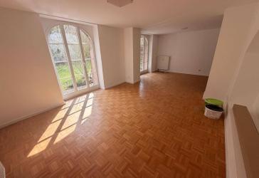 Frisch sanierte Traumwohnung mit Terrasse