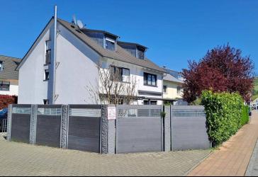 Moderne neuwertige Doppelhaushälfte mit Garten in toller Lage von Weil am Rhein Haltingen