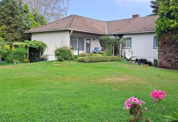 Großer Garten - großer Bungalow