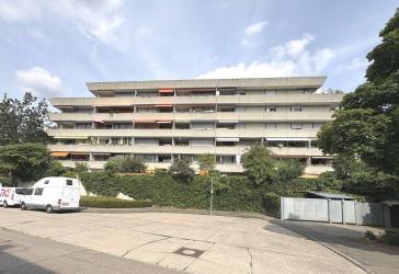 4 ½-Zimmer-Wohnung im MFH, mit Aufzug und Stellplatz vor dem Haus
