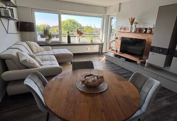 Moderne kernsanierte 2-Zimmerwohnung in zentraler Lage mit