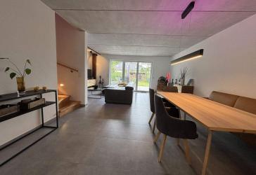 Modernes und hochwertiges Reihenhaus mit schönem Garten und Garage in Haltern am See