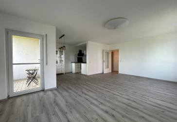 Gepflegte 2 Zimmer Wohnung mit Balkon & Stellplatz in Asperg