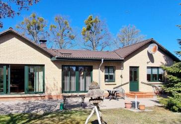 Viel Licht, Wärme & Gemütlichkeit - Seebad Ueckermünde * Massiver, verklinkerter Bungalow