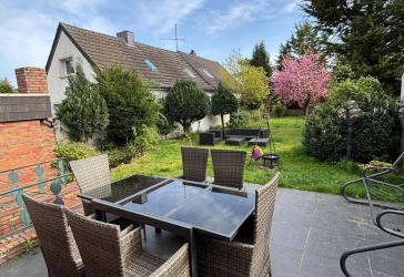 Exklusives möbliertes Einfamilienhaus in Köln