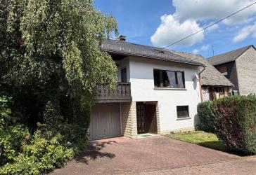 Nähe Rennerod! Gepflegtes Einfamilienhaus inkl. sep. Garten/Baugrundstück!