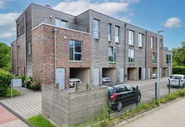 ### neuwertige 4-5-Zimmer-MAISONETTE-Wohnung mit Dachterrasse ###