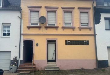 Provisionsfrei! Charmantes Einfamilien-Reihenhaus mit Garten & Terrasse in Spiesen-Elversberg