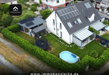 Familienfreundliche Doppelhaushälfte in ruhiger Lage mit PV-Anlage & Carport!