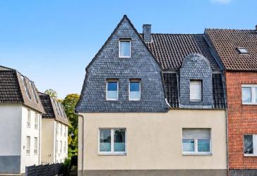 Haltern am See: Kernsaniertes modernes Zweifamilienhaus - ideal für Familie oder Generationswohnen