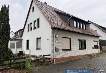 Dreifamilienhaus mit Doppelgarage und Carport in Walsrode OT Benefeld