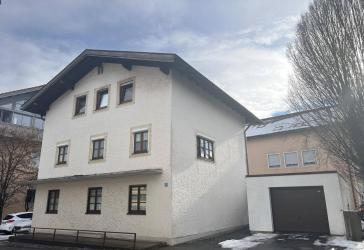 TOP Angebot: Großzügige 4-Zi.-ETW mit Terrasse & Garage in Edling