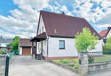 Freistehendes EFH mit Garage und Nebengebäude * provisionsfrei
