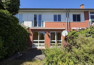 Modernes Reihenmittelhaus in beliebter Lage von Dänischenhagen mit Carport
