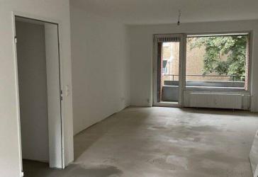 NUR für 4 Personen mit (WBS/ 91 m²) Wohnberechtigungsschein! Eigene Fußbodenverlegung!