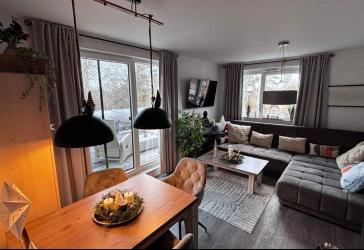 Penthousewohnung mit 31 m² Dachterrasse, EBK & Tiefgarage – Neubau in Norderstedt